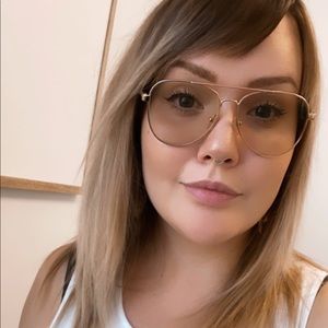 Meet your Posher, Leanne